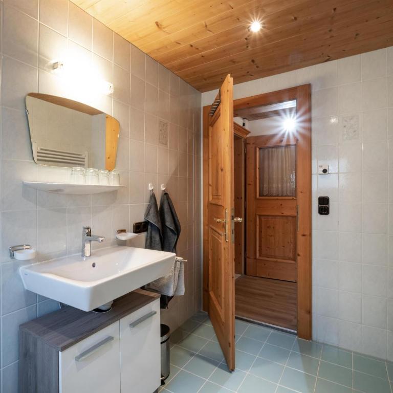 Haus Gletscherblick - Apartment mit 1 Schlafzimmer und Dusche - 13