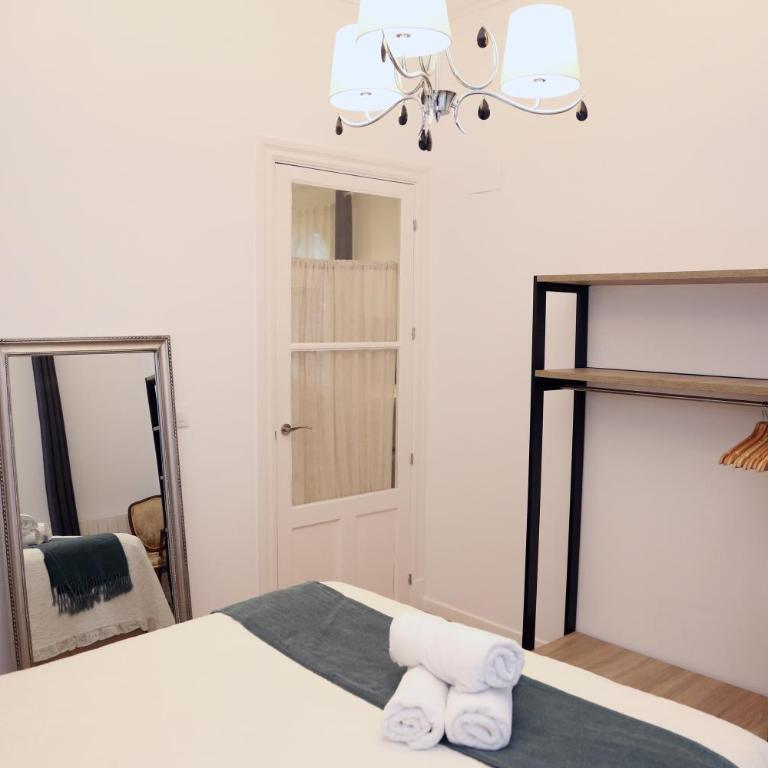 PISO EXCLUSIVO FRENTE AL CASCO VIEJO CON PARKING GRATIs - Apartment - 28