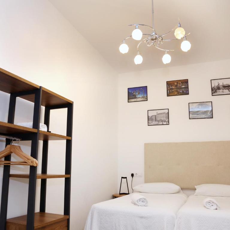 PISO EXCLUSIVO FRENTE AL CASCO VIEJO CON PARKING GRATIs - Apartment - 18