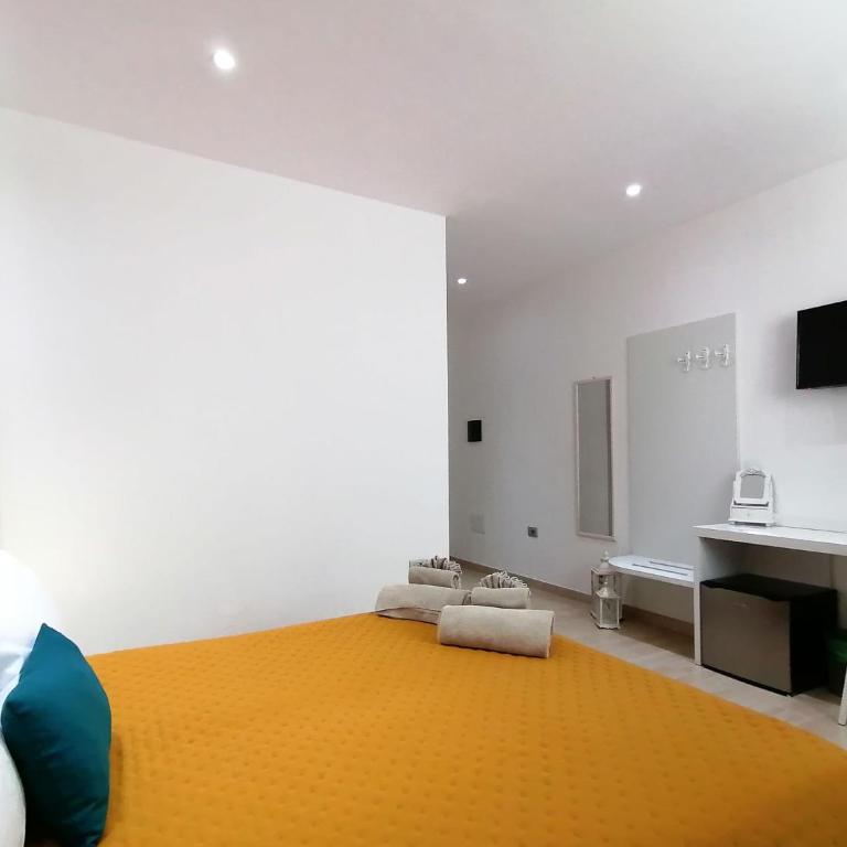 Suite Charme Experience - Camera Matrimoniale Standard - 8