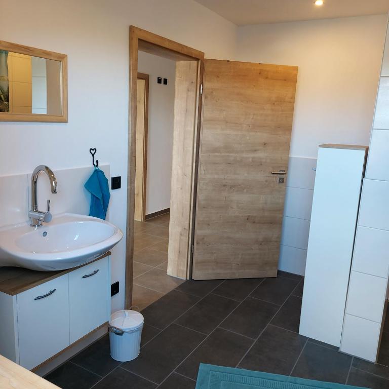 Ferienwohnung Familie Roth - Apartment mit 1 Schlafzimmer - 10