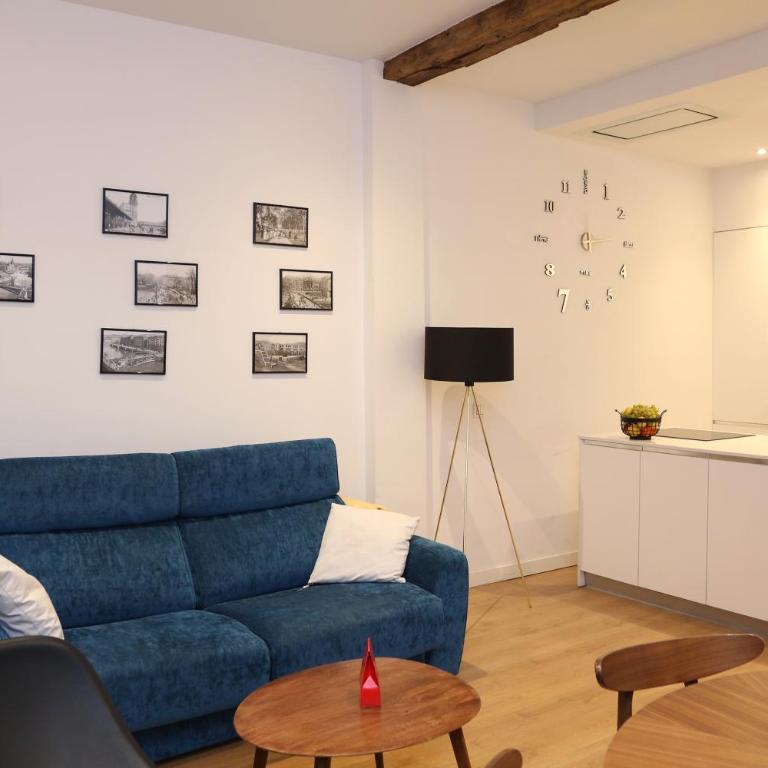 Piso Moderno a 2 minutos del Casco Viejo con Parking Gratis - Two-Bedroom Apartment - 3