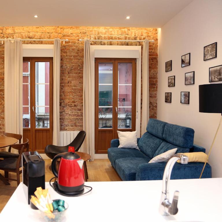 Piso Moderno a 2 minutos del Casco Viejo con Parking Gratis - Two-Bedroom Apartment - 4