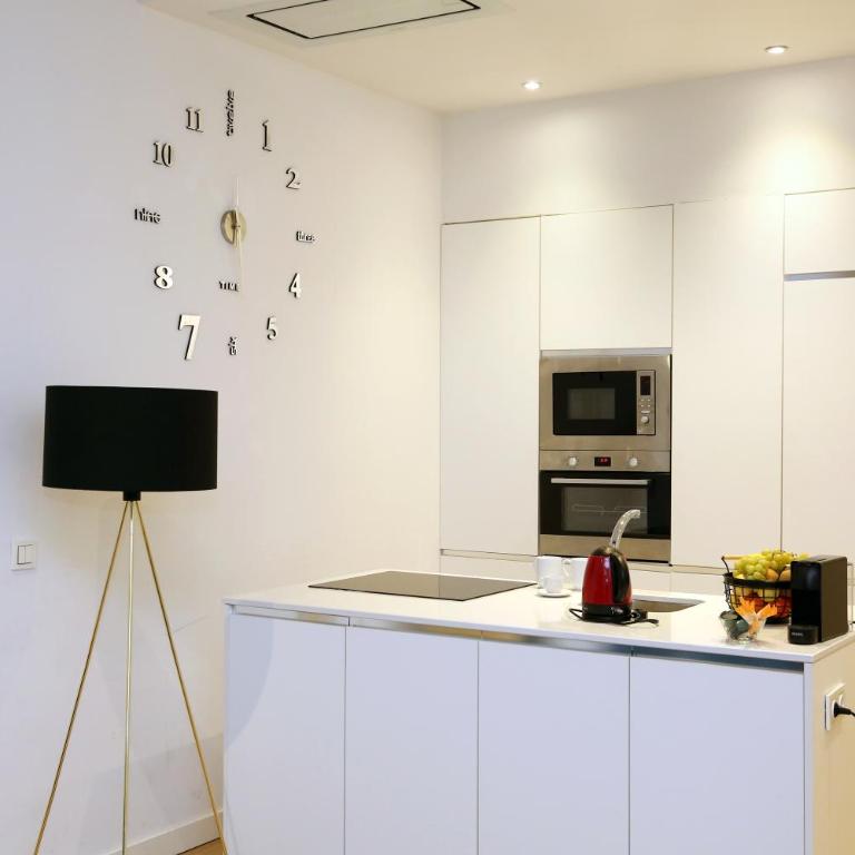 Piso Moderno a 2 minutos del Casco Viejo con Parking Gratis - Two-Bedroom Apartment - 13