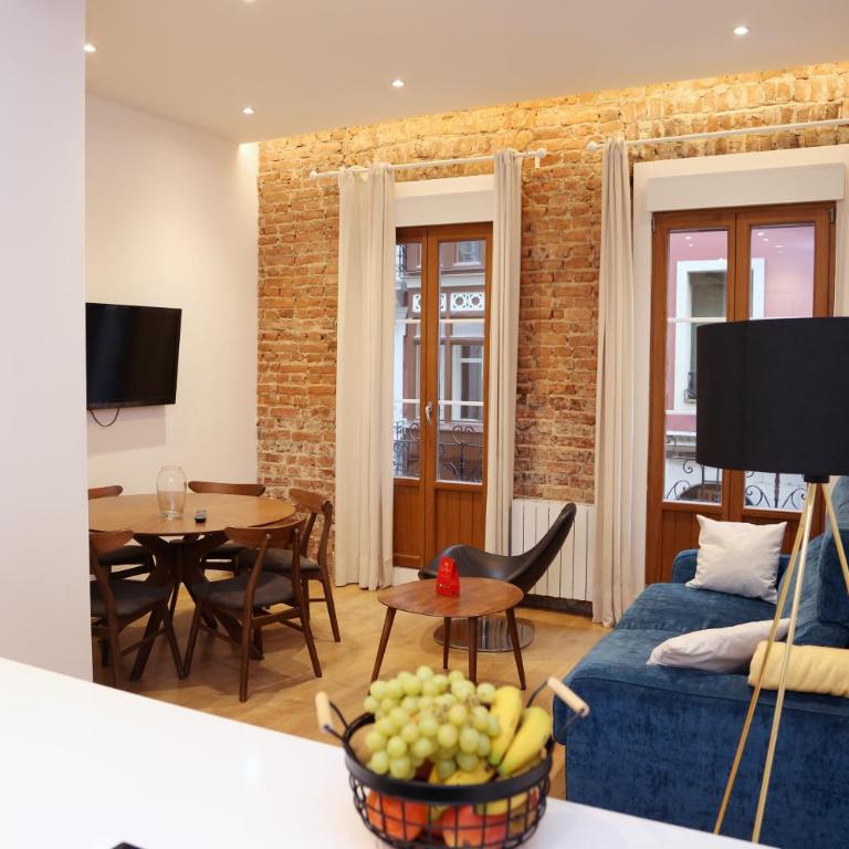 Piso Moderno a 2 minutos del Casco Viejo con Parking Gratis - Two-Bedroom Apartment - 6