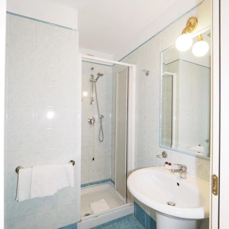 Hotel Laura - Single Room - 4