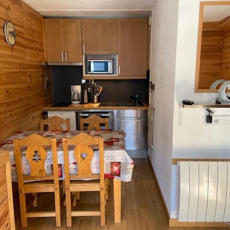 Appartement aux pieds des pistes avec wifi et animaux admis - FR-1-574-19 - Apartment (4 Adults) - 6