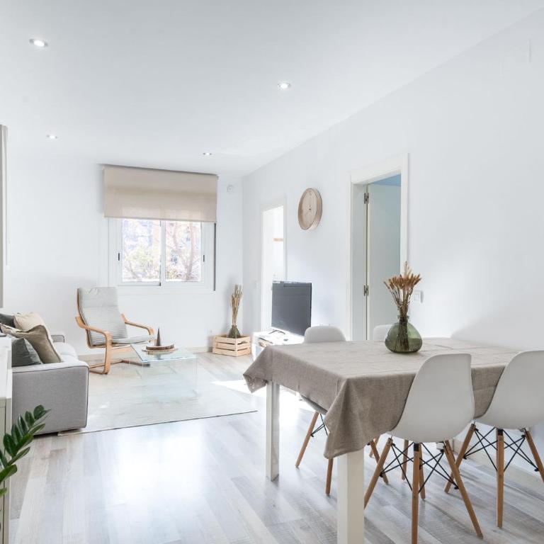 Apartment Next to Sagrada Familia, the Essence of Barcelona - Apartment - 3