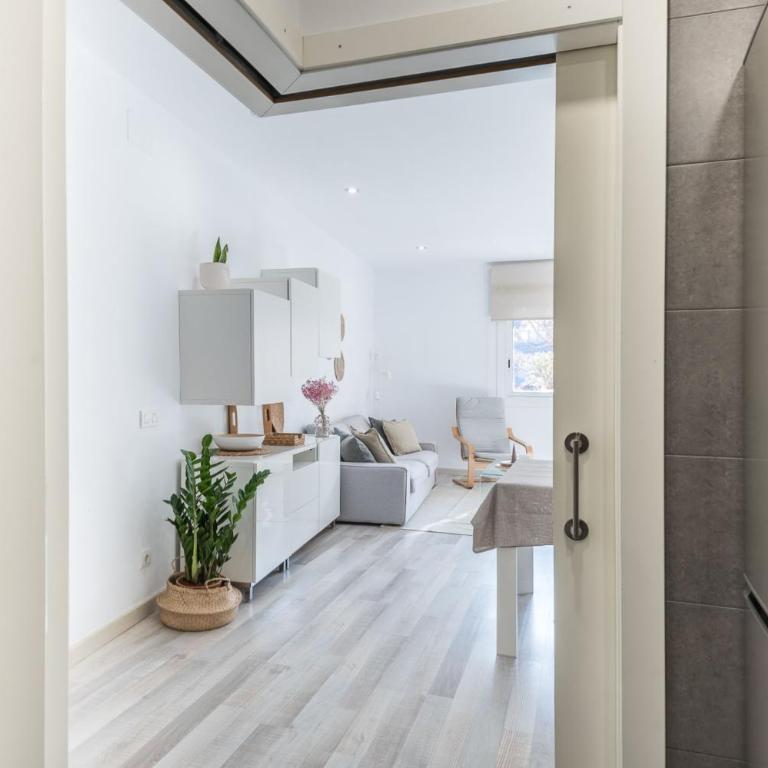 Apartment Next to Sagrada Familia, the Essence of Barcelona - Apartment - 13