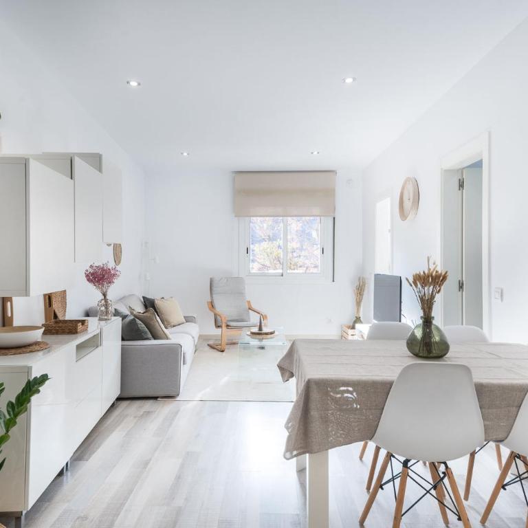 Apartment Next to Sagrada Familia, the Essence of Barcelona - Apartment - 14