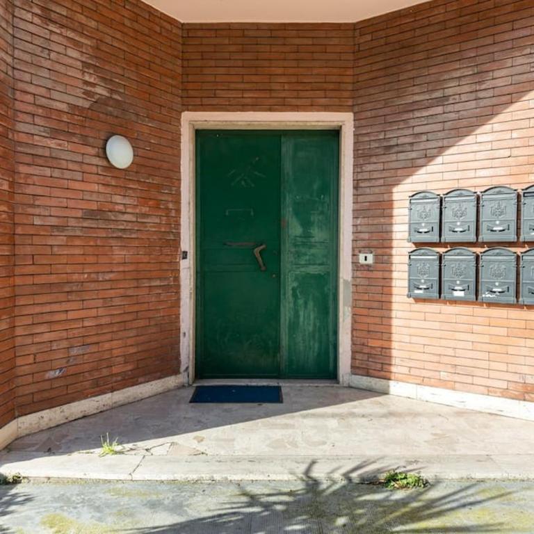 Chic Italian Escape - Casa Vacanze Lorusso - Three-Bedroom Apartment - 41