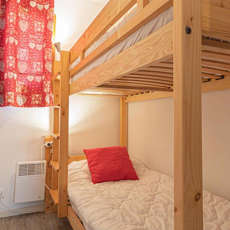 Confort et Wifi gratuit : Appartement 3 pièces pour 4-6 personnes, proche pistes et remontées mécaniques - FR-1-265-307 - Appartement (6 Adultes) - 3