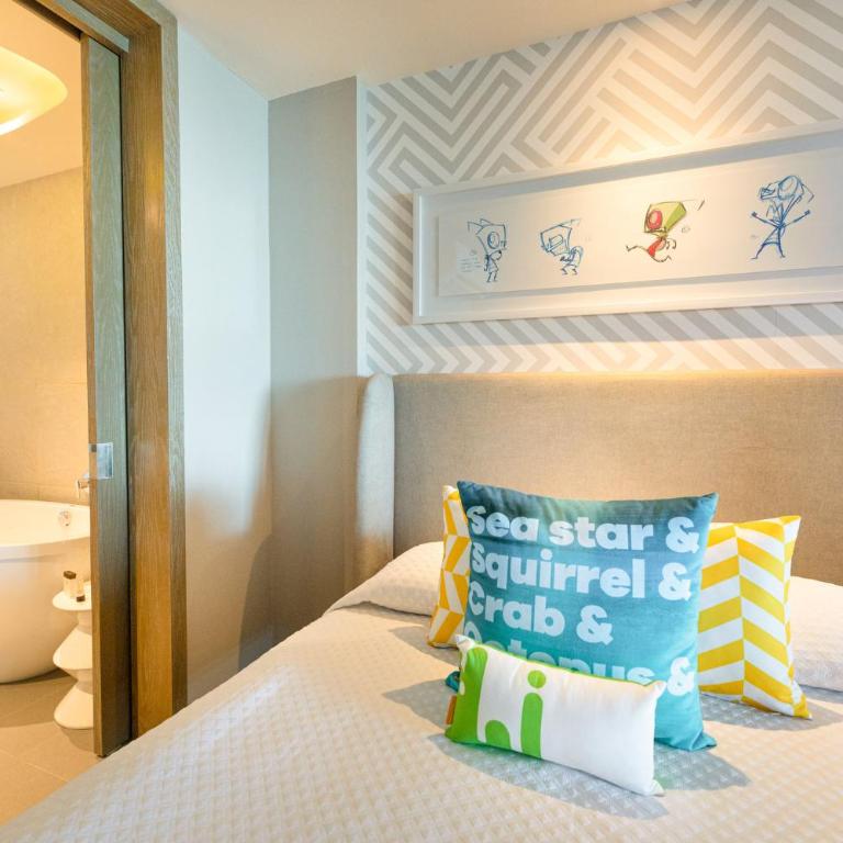 Nickelodeon Hotels & Resorts Riviera Maya - Gourmet All Inclusive by Karisma - Swim-Up Oceanfront Pool Deck Level Queen Suite - 4