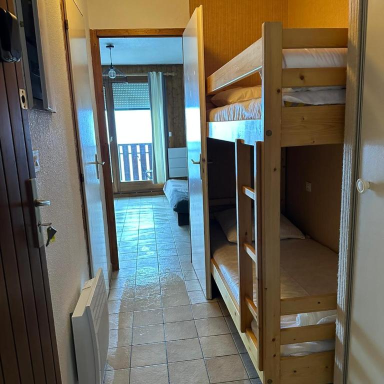Joli studio 4 Pers 30m des pistes balcon plein Sud au Pieds des Pistes B27- DRAPS NON COMPRIS - Appartement 1 Chambre - 5