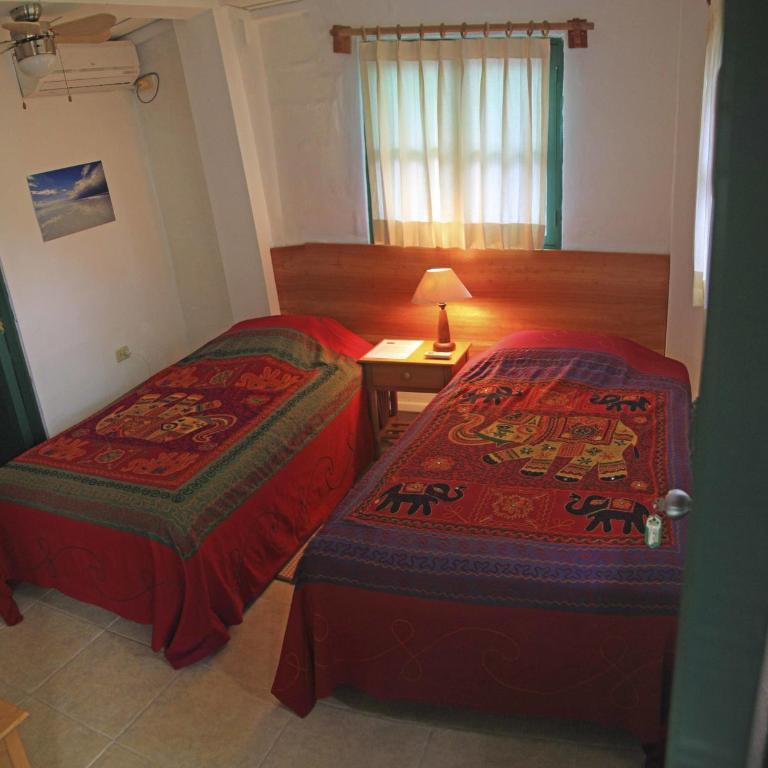 Galapagos Chalet - Twin Room - 3