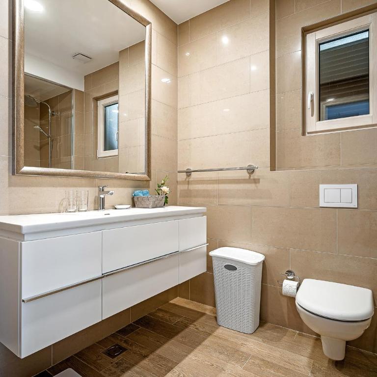 Lustica Apartments Marina Bay - Apartman sa Pogledom na Bazen - 12
