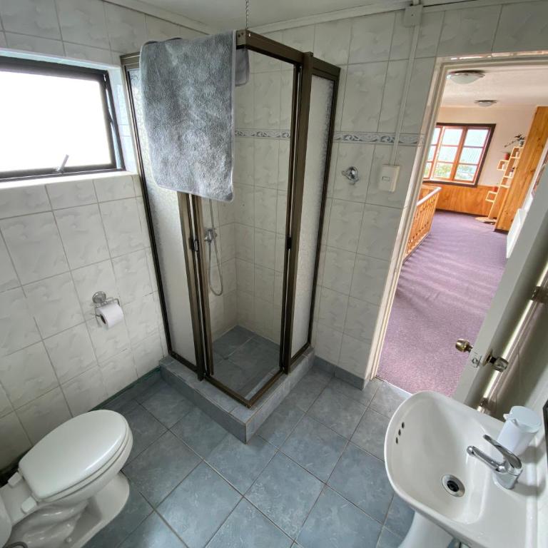 Kawi Hotel - Double Room with Shared Bathroom - 4