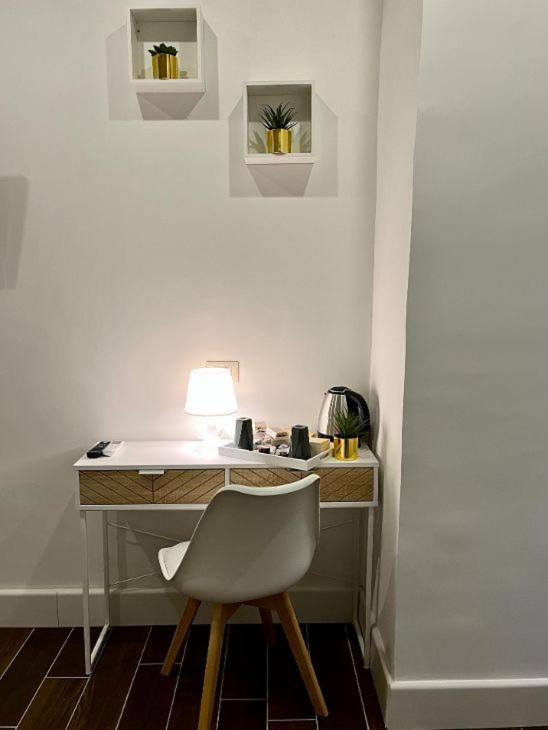 5 Vatican Rooms - Camera Economy Doppia con Letti Singoli con Letto a Castello - 6