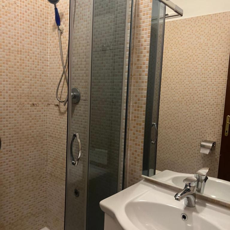 Roma Guest House - Camera Quadrupla Classic - 2