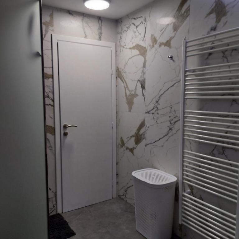 Apartmani Kiki - One-Bedroom Apartment - 12