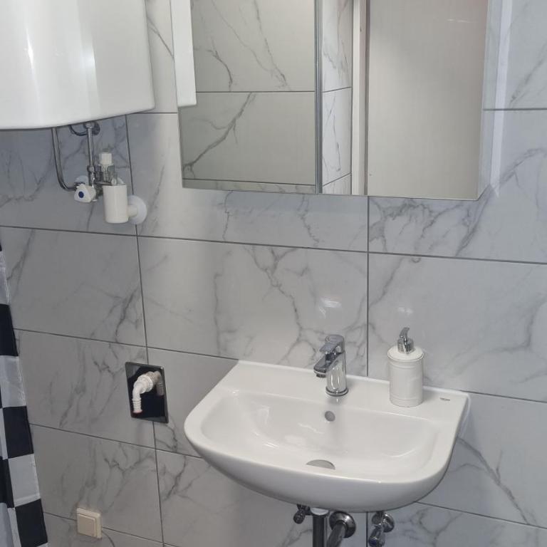 Casa Rustica I Free Parking I Self Check-in - Apartment mit 2 Schlafzimmern - 8