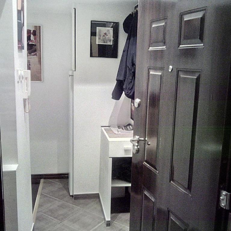 Slavija Square Apartment Cvetni Trg - Studio Apartment - 14