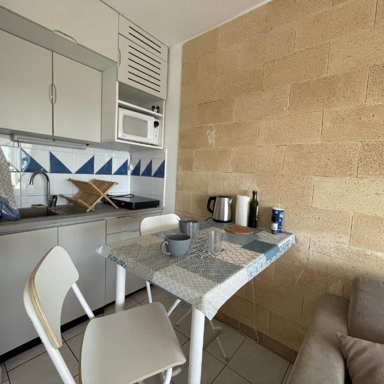 Studio à Sète avec vue mer, parking privé - FR-1-338-486 - Studio - 12