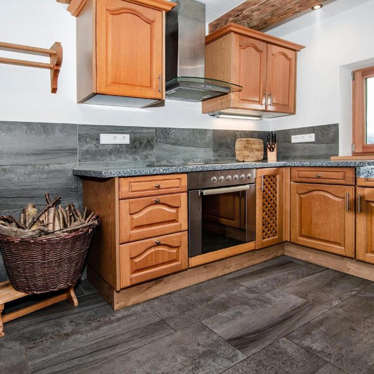 Chalet in Hollersbach near Kitzbühel Ski Lift - Ferienhaus mit 3 Schlafzimmern - 3