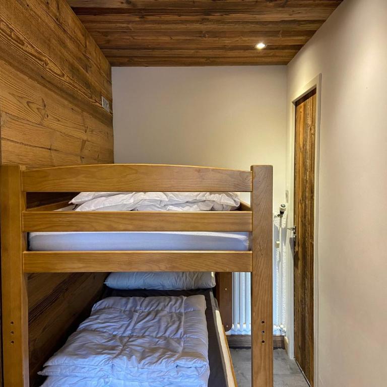 T2 + Coin Nuit 6 Pers, Sud, Wifi, La Clusaz - FR-1-437-99 - Appartement - 6