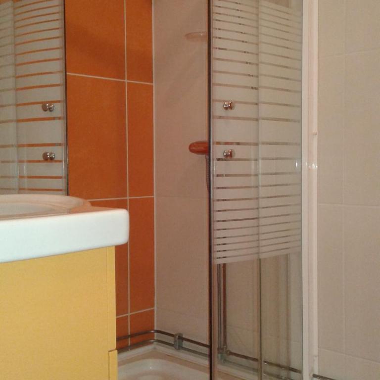 Oro Apartments - Two-Bedroom Comfort Apartment - 4