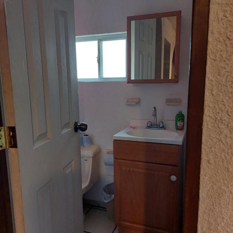 Hospedajes Tomas Wilson MX - Double or Twin Room with Private External Bathroom - 12