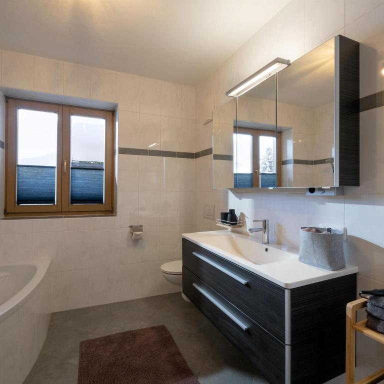 Ferienhaus Hansl - Apartment mit 3 Schlafzimmern und Dusche - 14