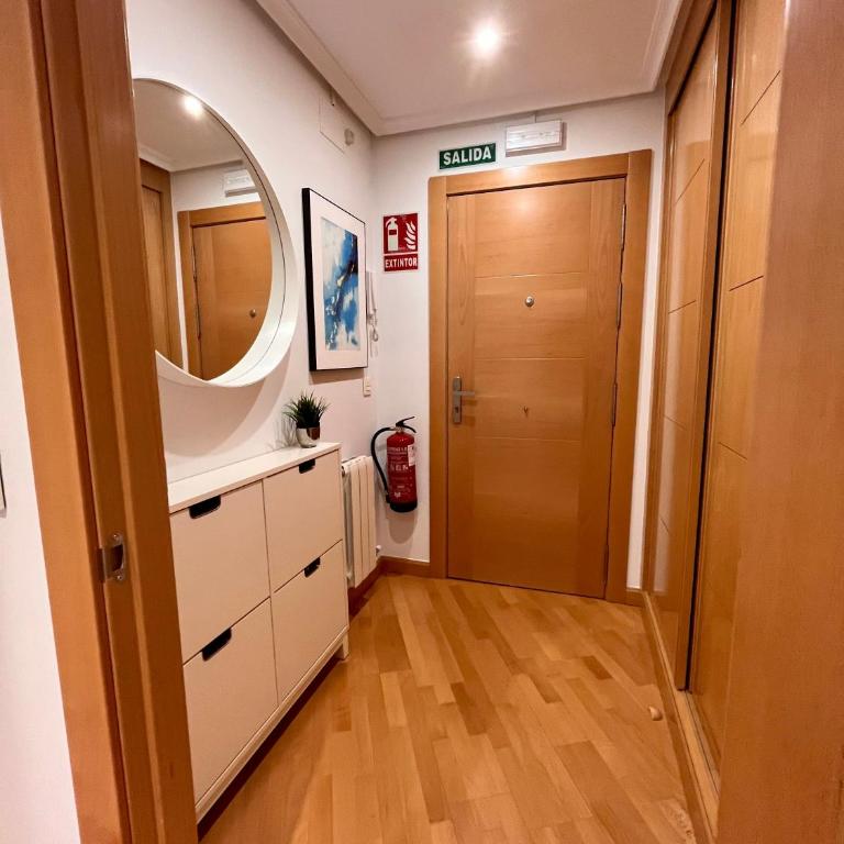 AtuaireHome La Catedral en el salón con parking incluido - Apartamento de 2 dormitorios - 17