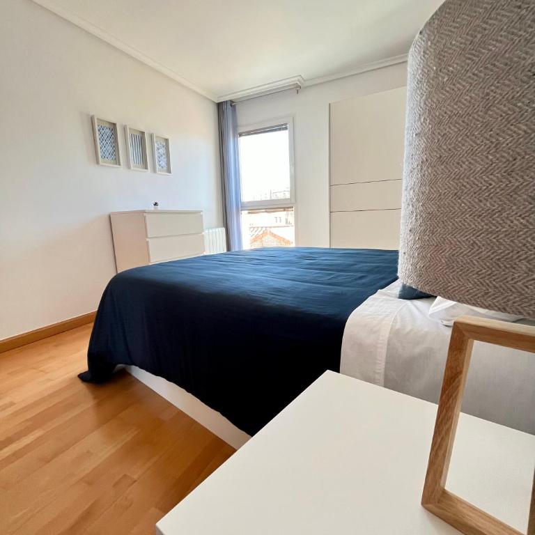 AtuaireHome La Catedral en el salón con parking incluido - Apartamento de 2 dormitorios - 9