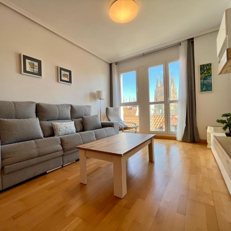AtuaireHome La Catedral en el salón con parking incluido - Apartamento de 2 dormitorios - 2