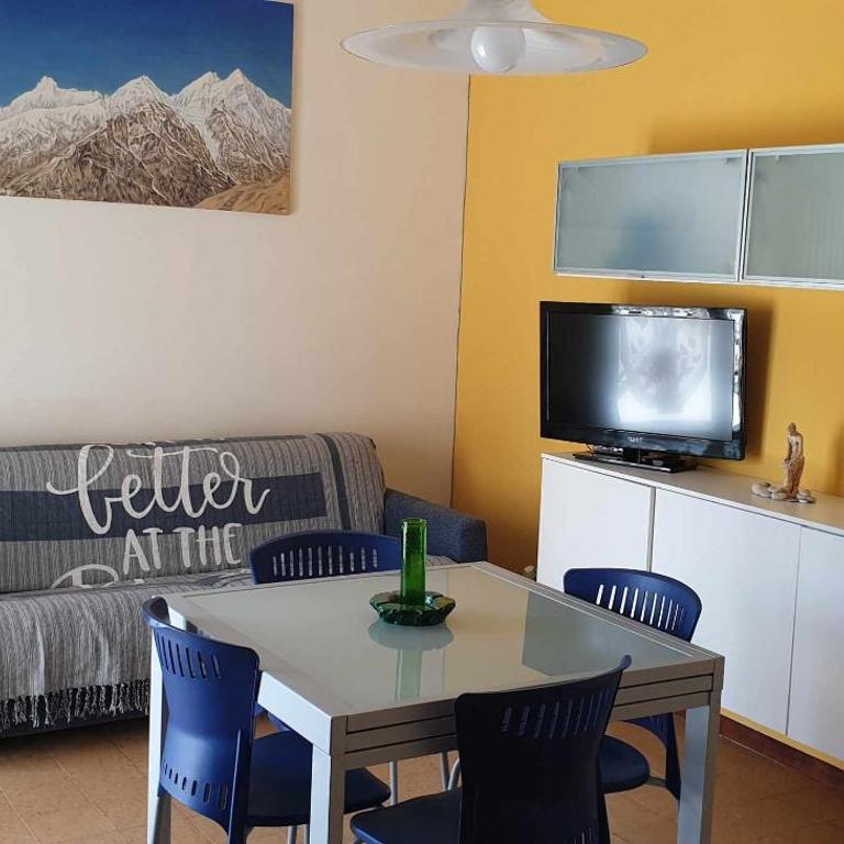 R11 - Appartamento con ampio terrazzo - Appartamento con 2 Camere da Letto - 6