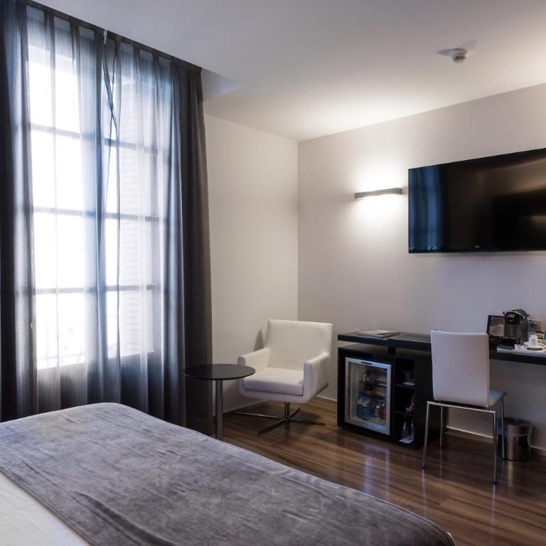 Catalonia Catedral - Superior Double or Twin Room - 4