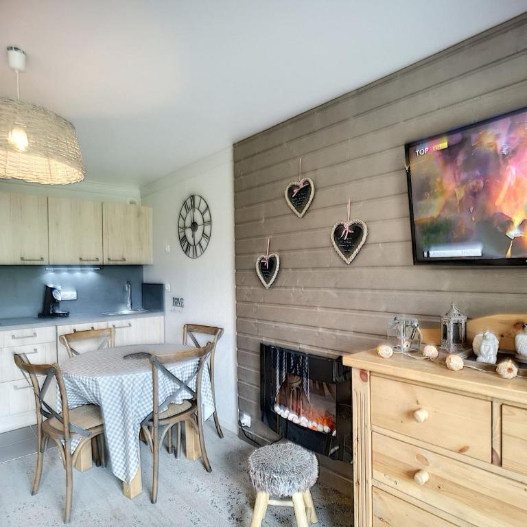 Charmant 2 pièces rénové, 4 pers, balcon sud, Les Menuires - Apartment mit 1 Schlafzimmer - 3