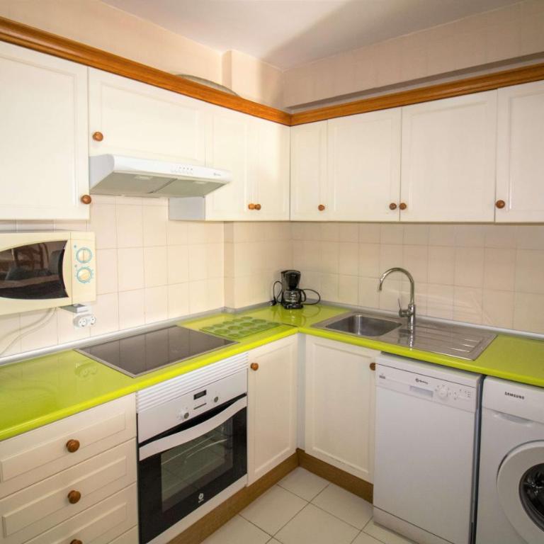 Apartamento a 250 metros de la playa - LAS FUENTES - Apartment with Pool View - 12