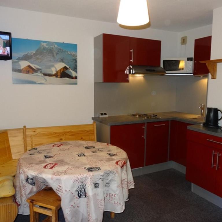 Studio cabine aux Menuires, 4 pers, ski aux pieds, pied des pistes - FR-1-178-101 - Studio - 1