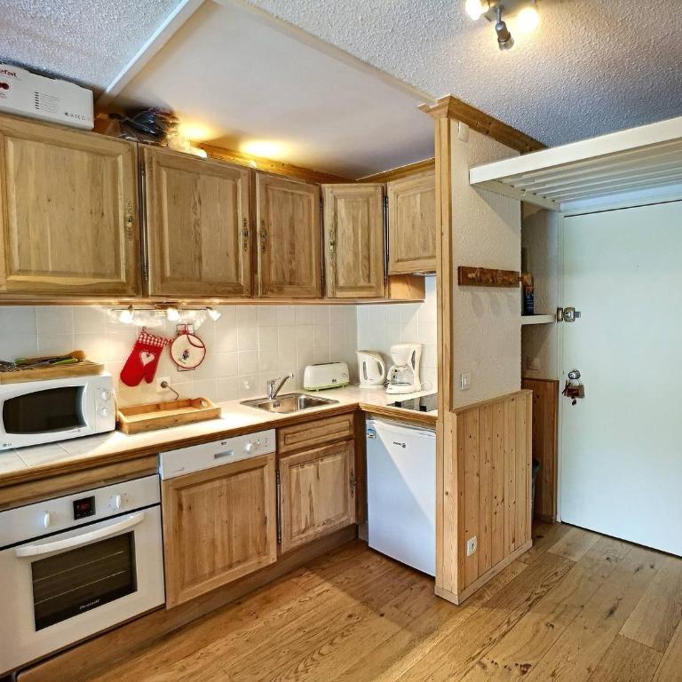 2 pièces rénové, 4 pers, sud, ski aux pieds, parking gratuit - Apartamento de 1 dormitorio - 3
