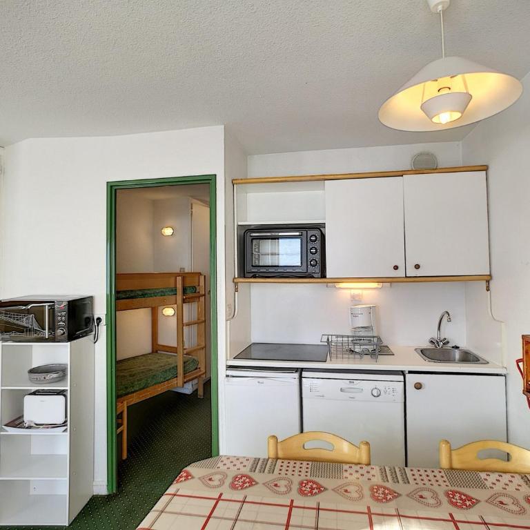 Agréable 2 pièces + cabine, 4 pers, animaux admis, parking - One-Bedroom Apartment - 3