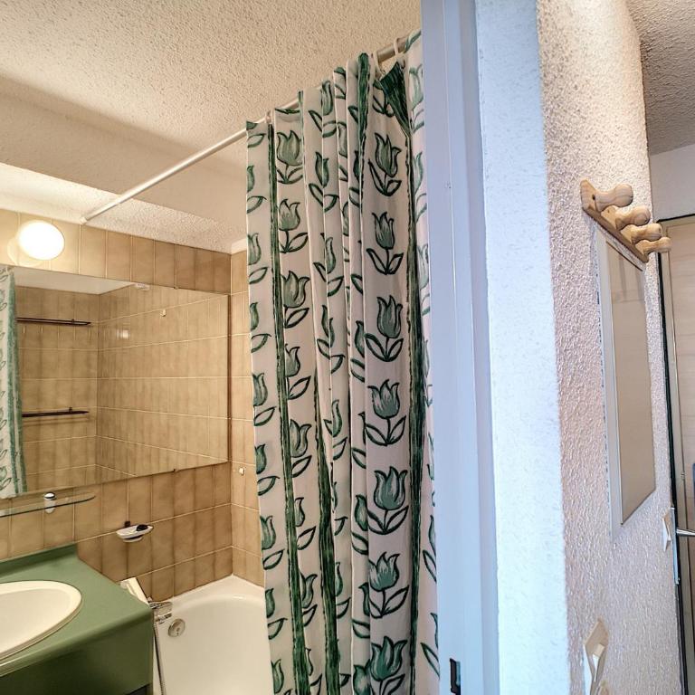 Studio cabine 4 pers, ski aux pieds, Les Menuires - FR-1-178-298 - Studio - 6