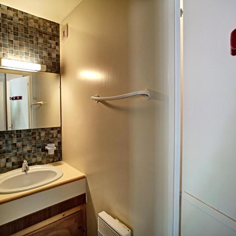 Studio cabine 4 pers, ski aux pieds, parking gratuit - FR-1-178-150 - Estudio - 11