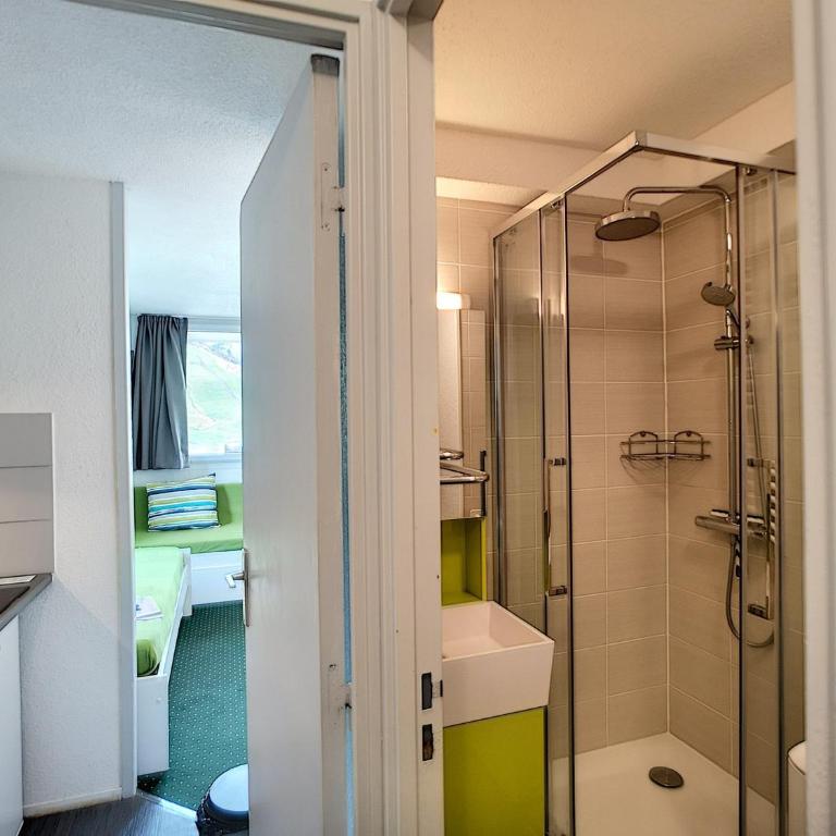 2 pièces 4 pers, balcon sud, parking, Les Menuires - Appartement 1 Chambre - 8