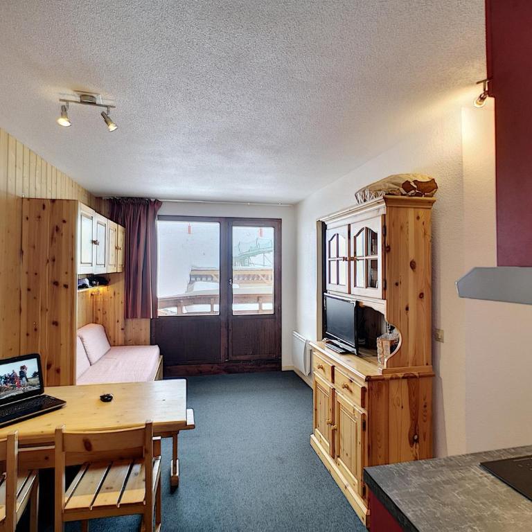 Les Menuires : 2 pièces, 4 pers, ski aux pieds, wifi, parking gratuit - Apartamento de 1 dormitorio - 3