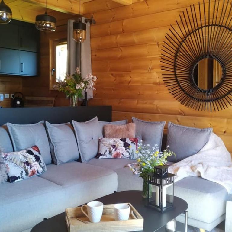 Grand chalet en bois avec vue splendide - Three-Bedroom Chalet - 14