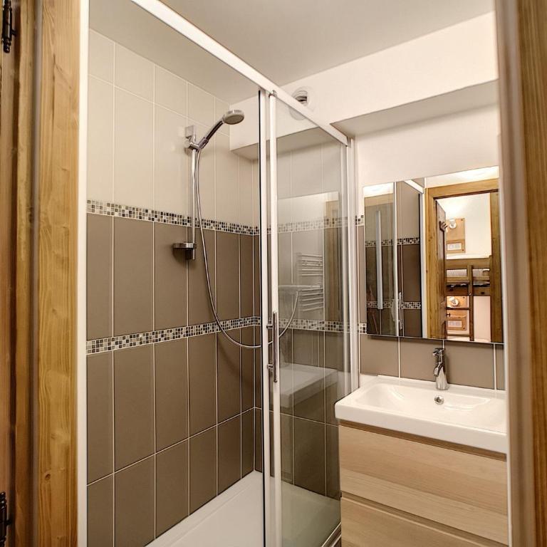 Appartement Montagne, 4 pers, parking, ski aux pieds aux Menuires - Apartment mit 1 Schlafzimmer - 6