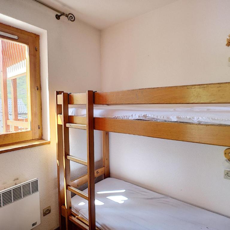 Les Menuires: Appartement 3 pièces, 6 pers, animaux admis - Two-Bedroom Apartment - 9