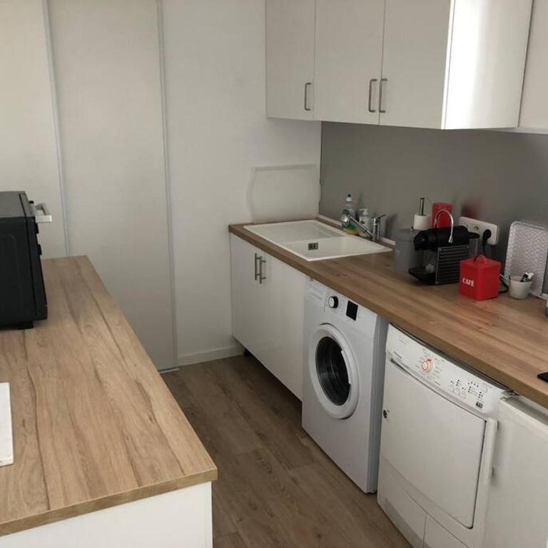 Studio de charme sous les pins au calme - One-Bedroom Apartment - 9